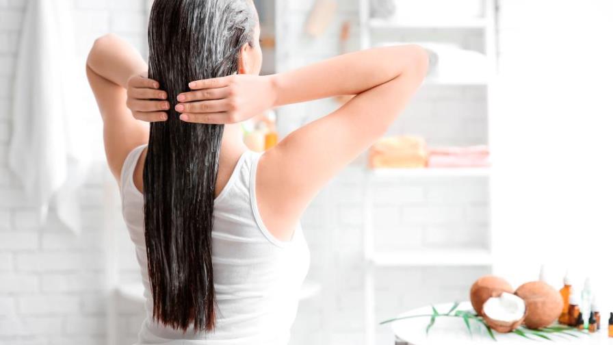 Mira cómo y qué aceites esenciales usar para prevenir la caída del cabello