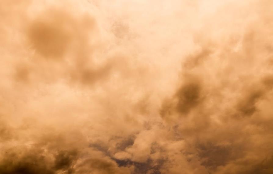 Una densa nube de polvo viaja desde África hasta América: qué es y por qué llega a nuestro continente