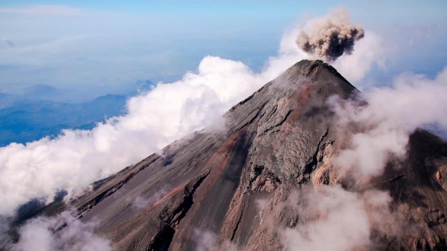 Hallan una explicación física de los deslizamientos de tierra y los volcanes