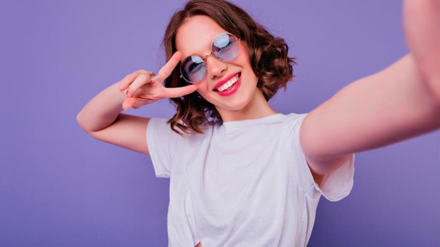 Tips para disimular la papada en una selfie Tips para disimular la papada en una selfie