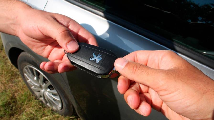 La concesionaria cedió un auto para exhibir: no se lo devolvieron
