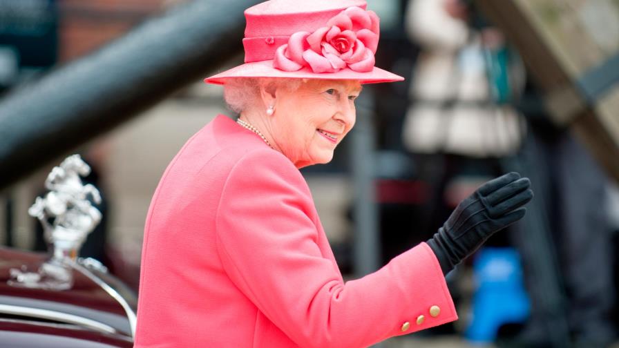 Reina Isabel reacciona a que Meghan Markle no viajará al funeral de su esposo Felipe