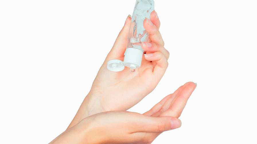 ¿Elaborar tu propio gel desinfectante? Este es el grado de alcohol que debe tener