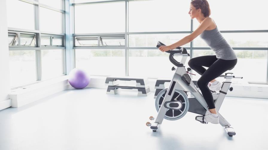 Recomendaciones para entrenar con una bicicleta fija