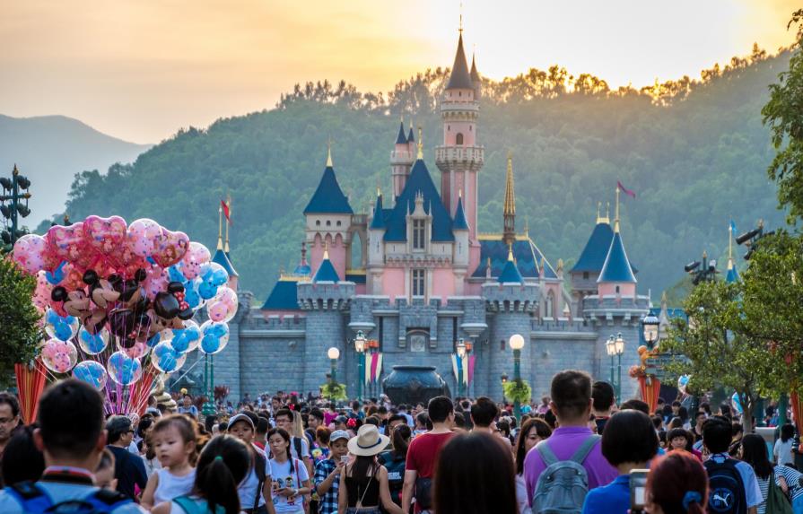 Parques de Disney World se preparan para reabrir en Florida