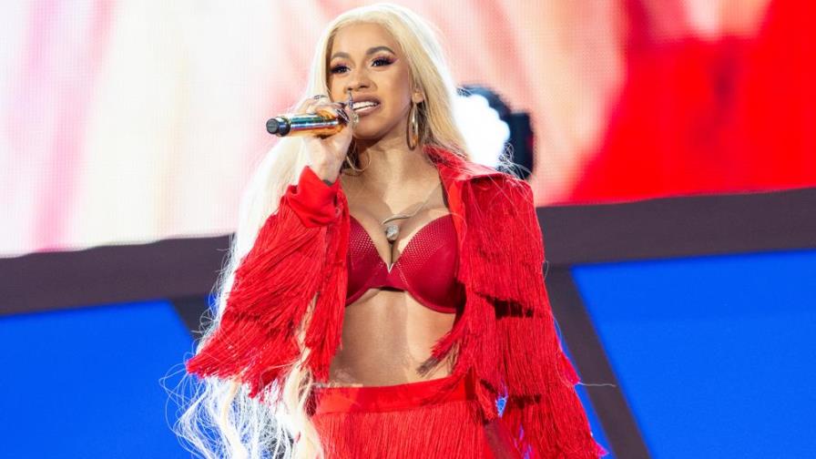 Cardi B oficializa la boda de un famoso
