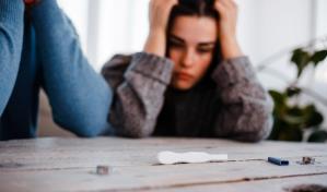 Mujeres en tratamientos de fertilidad pueden sufrir ansiedad o depresión