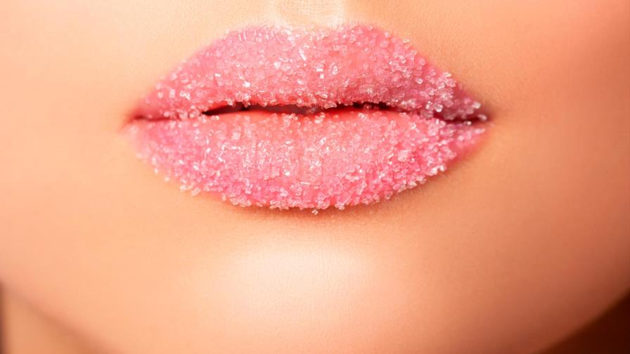 4 aliados naturales para exfoliar tus labios