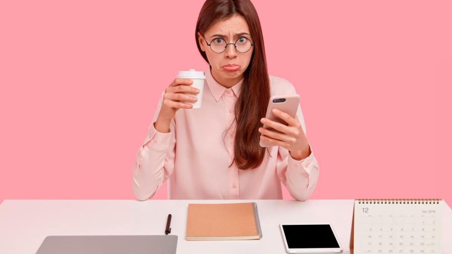 5 hábitos que te están tragando el tiempo laboral 5 hábitos que te están tragando el tiempo laboral