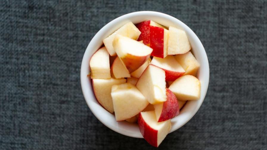 Dos trucos caseros para que no se oxiden las manzanas cortadas