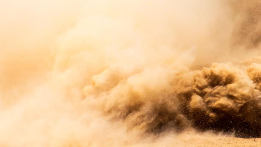 ¡Tremendo! Un tsunami de arena cubrió toda una ciudad