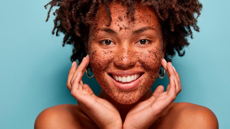 Por qué debes exfoliar tu piel, pero no tan seguido