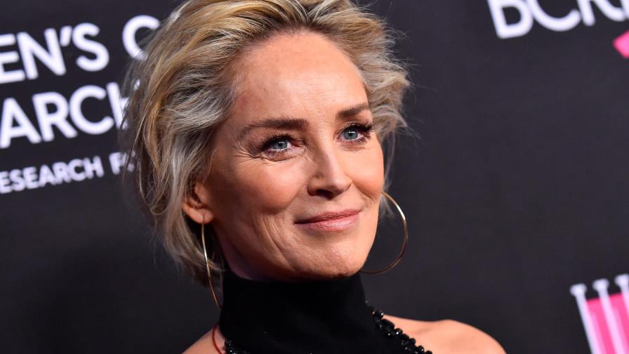 Sharon Stone tiene nuevo novio ¡y tiene 25 años! Sharon Stone tiene nuevo novio ¡y tiene 25 años!
