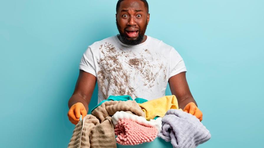 13 trucos para que la lavadora no arruine tu ropa (y no pierdas más medias)