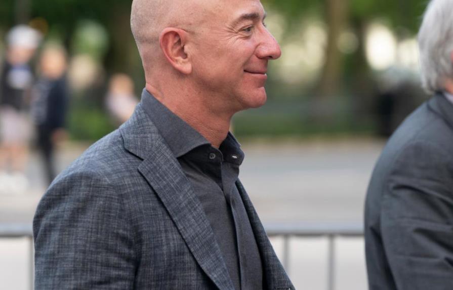 Las 12 preguntas que, según Jeff Bezos, debes hacerte para ser feliz el resto de tu vida