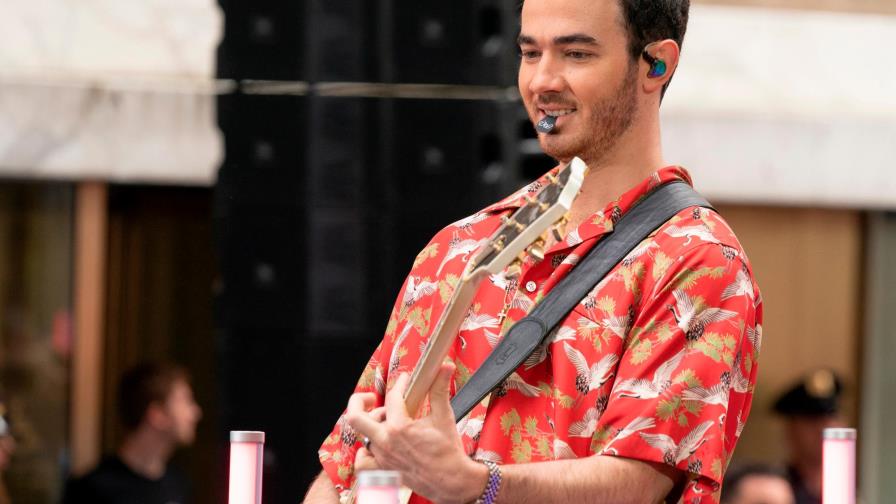 Kevin Jonas y un gran gesto con su esposa Kevin Jonas y un gran gesto con su esposa