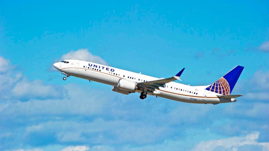 United Airlines empezará a ofrecer test rápidos en algunos de sus vuelos