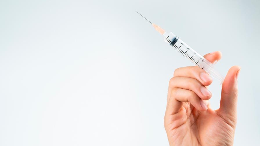 Condenan a 10 años a hombre que inyectó semen a una mujer en el supermercado