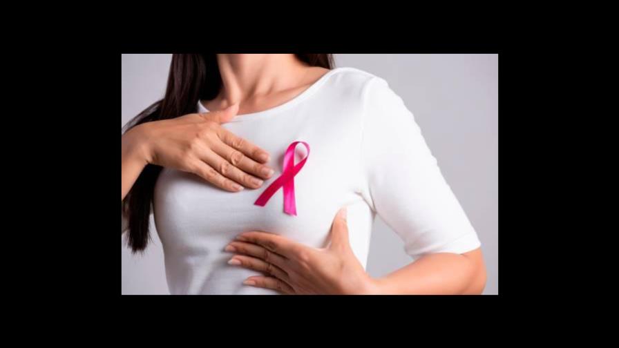 Influencers presentan campaña sobre cáncer de mama 