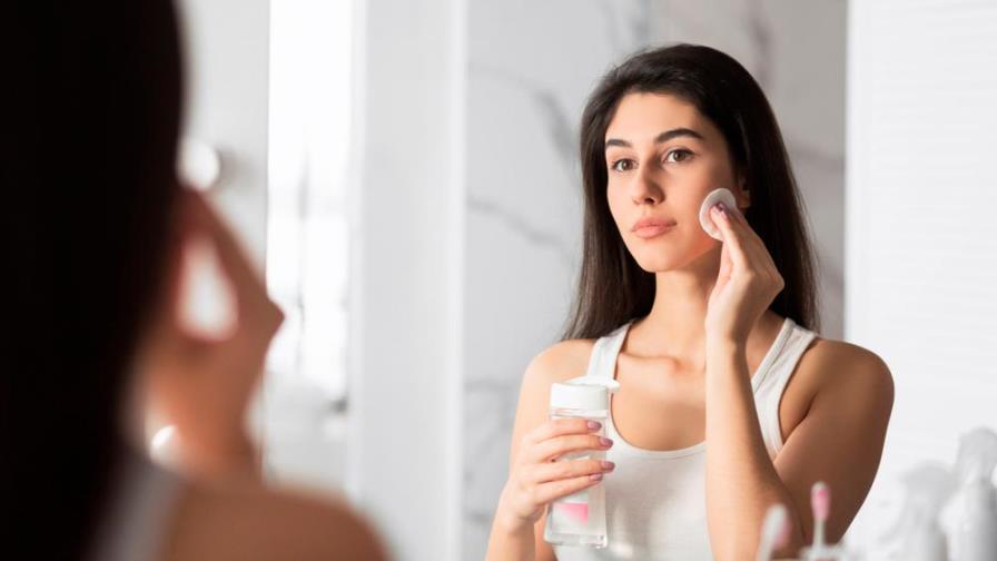 Esta es la forma correcta de usar el agua micelar