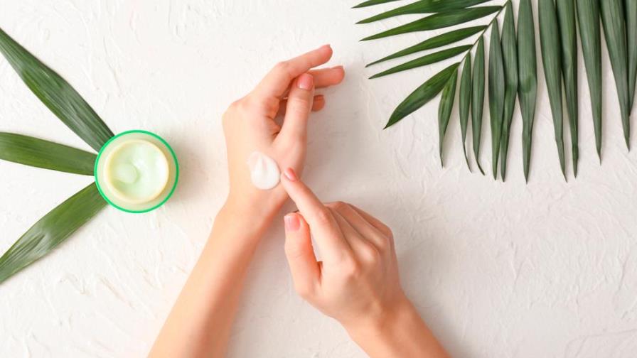 Cómo preparar una crema casera y nutritiva para tus manos