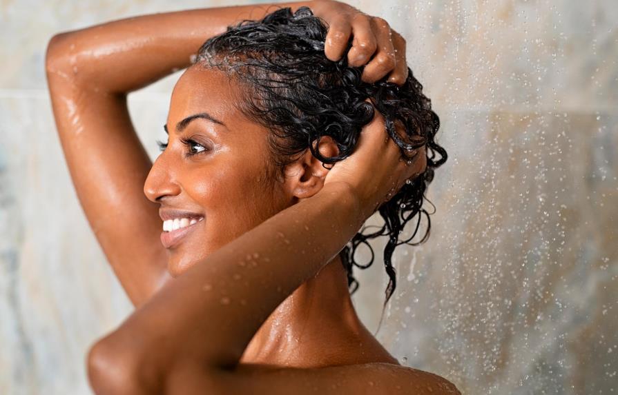 ¿Cómo lavar el cabello correctamente? 4 cosas que no debes hacer 