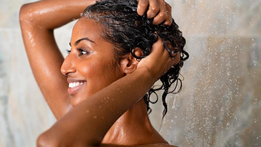 ¿Cómo lavar el cabello correctamente? 4 cosas que no debes hacer 