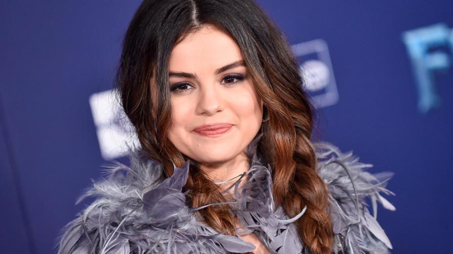 Selena Gómez bromea con sus amigos por culpa de Tik Tok