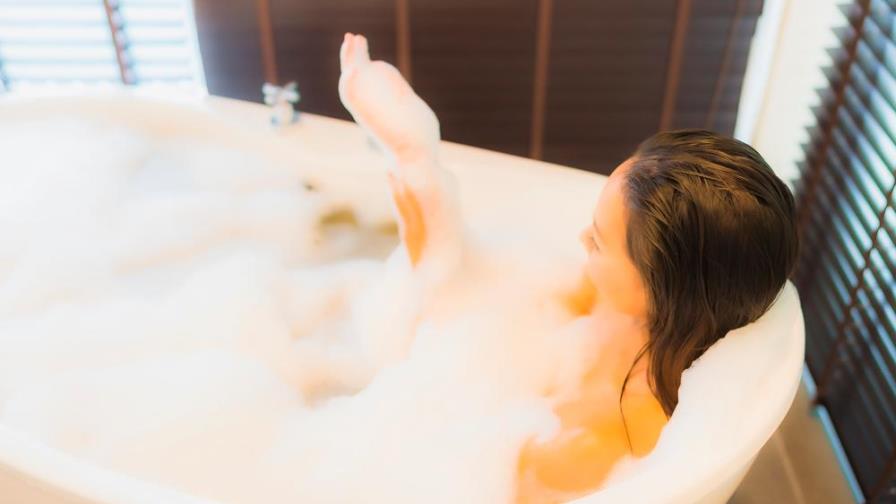 Así puedes mejorar tu baño de inmersión con sencillos ingredientes