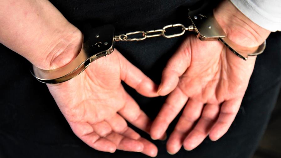 Acusan y detienen a una mujer de 42 años en Puerto Rico por tráfico sexual de menores Acusan y detienen a una mujer de 42 años en Puerto Rico por tráfico sexual de menores