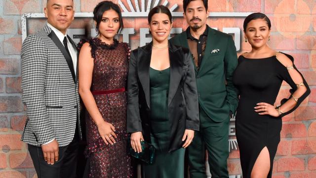 La serie latina 'Gentefied' tendrá una segunda temporada en Netflix -  Diario Libre