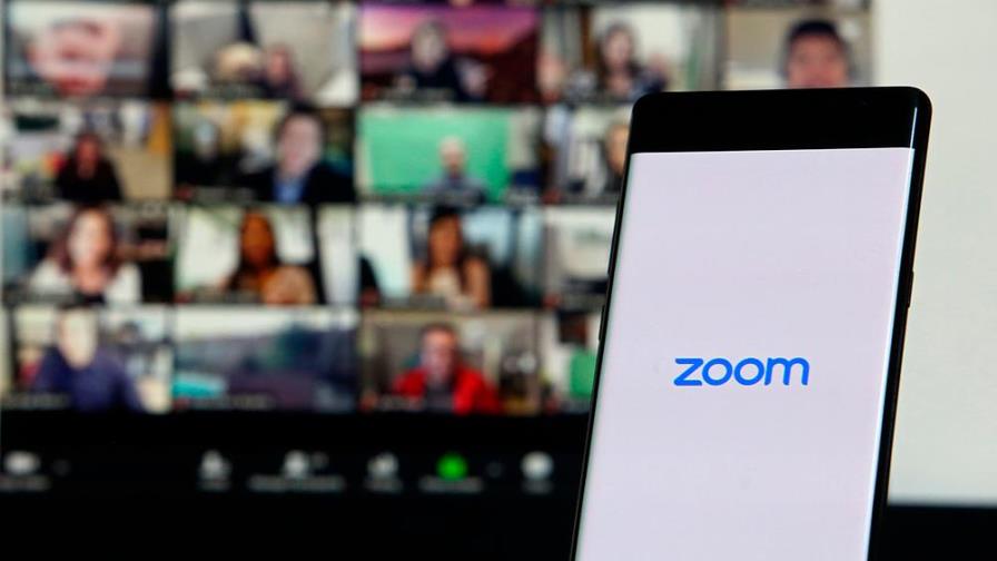 Zoom ya permite expulsar y denunciar participantes Zoom ya permite expulsar y denunciar participantes