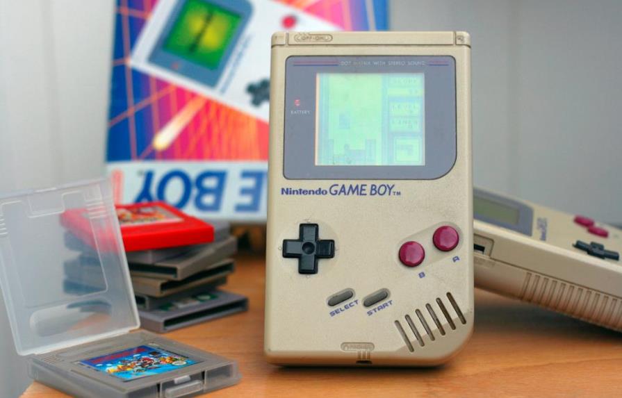 ¡Un Game Boy que funciona con luz solar!