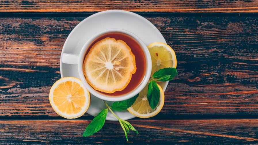 Por qué deberías tomar más té de limón