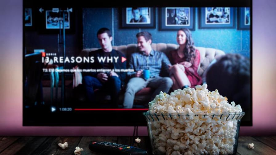 Series y películas con contenido sexual: ¿cómo impactan en los adolescentes?