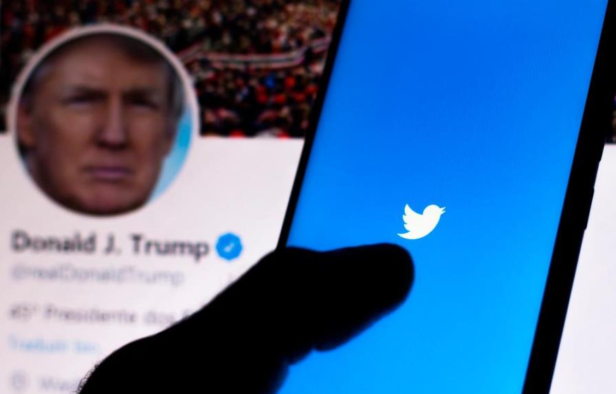 ¡Se desploma Twitter tras la prohibición a Trump!