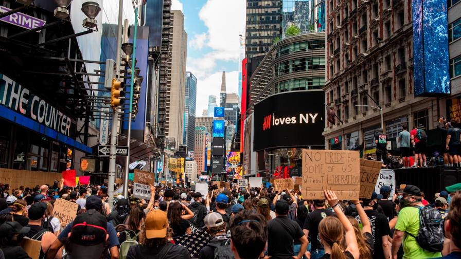 Nueva York se prepara para posibles protestas tras el fallo de jucio a expolicía por muerte de George Floyd