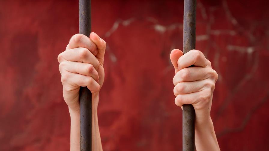 Una maestra fue condenada a 18 meses: alegó que acostarse con sus estudiantes era su derecho
