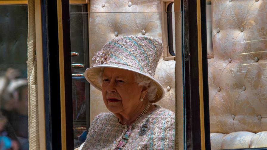 Isabel II rechaza el premio “Anciana del año” porque no se siente vieja Isabel II rechaza el premio “Anciana del año” porque no se siente vieja