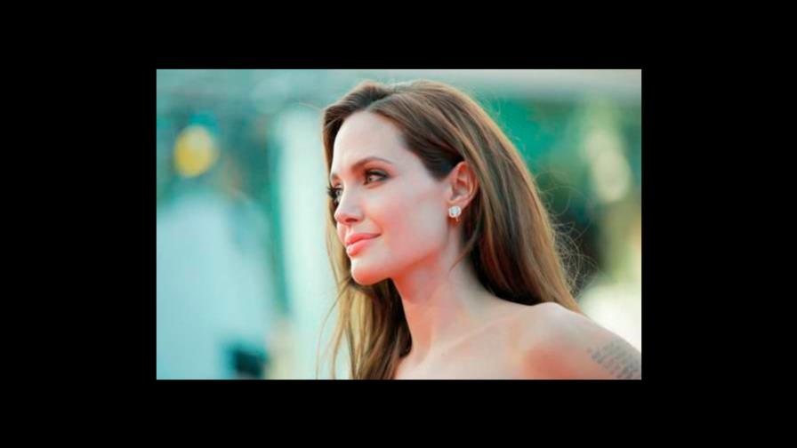 Angelina Jolie pide actuar contra la violencia de género en Congreso de EEUU