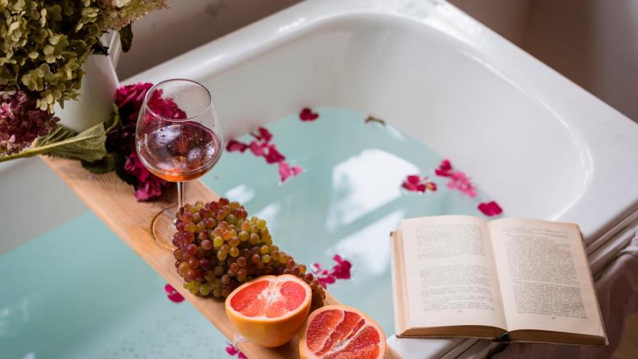 Cómo preparar un baño de inmersión con aceites esenciales