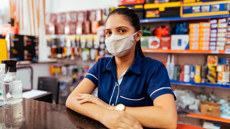 Salarios de mujeres superan los de los hombres en enero