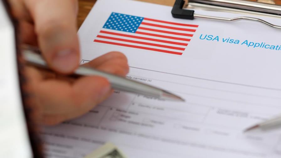 Pandemia y políticas de Trump demoraron trámite de visas de inmigrantes