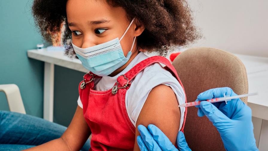 Salud y CMD valoran la necesidad de vacunar a niños mayores de 5 años