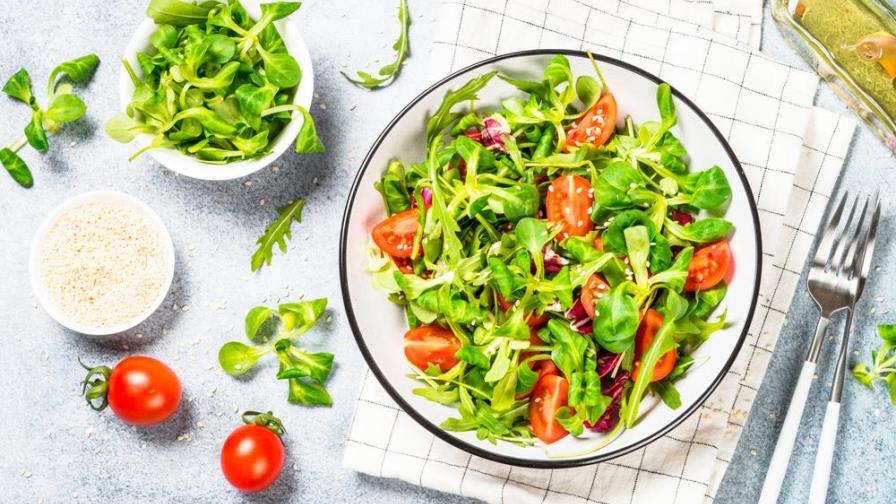 Saborea la temporada con estas tres ensaladas veraniegas
