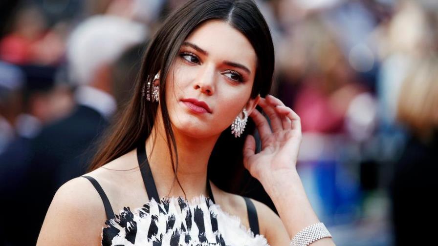 Al tequila 818 de Kendall Jenner le llueven críticas y memes tras lanzamiento