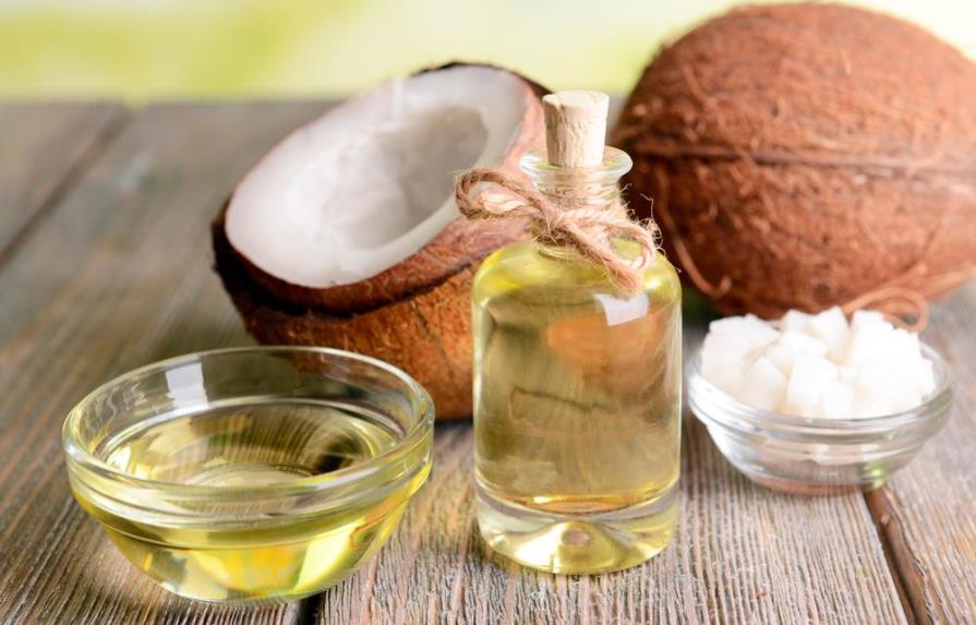 Exfoliante, suavizador de cabello y más: fabulosos usos del aceite de coco
