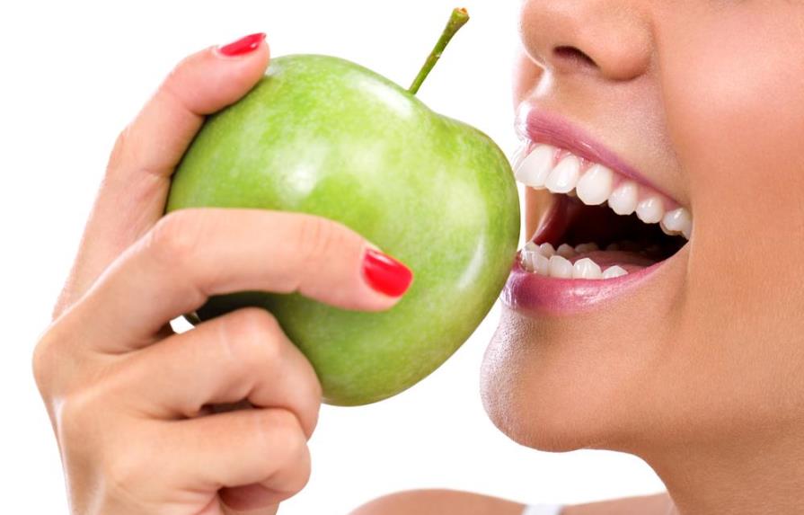 Sigue estos consejos para fortalecer tus dientes