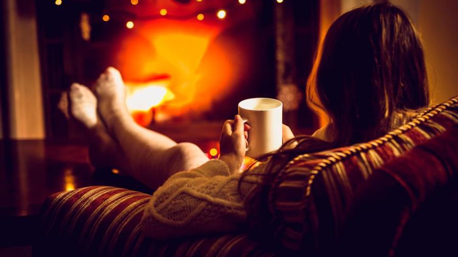 ¿Una taza de té caliente antes de dormir propicia el sueño?