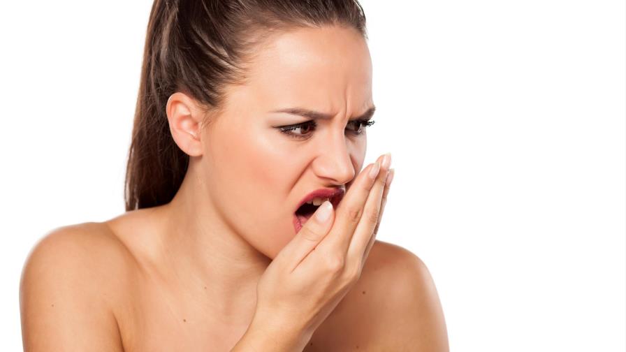 ¿Practicar sexo oral puede producir mal aliento?